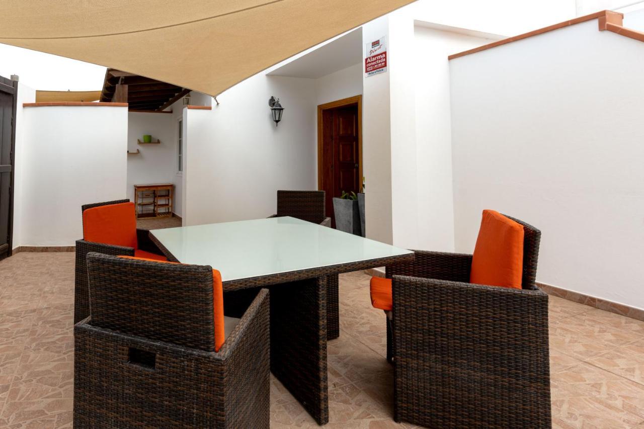 Villa Marina II Beachfront Corralejo By Holidays Home Екстериор снимка